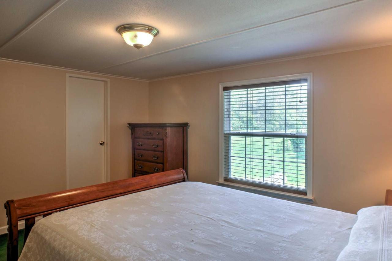 Ooltewah Cabin With Grill, Pool Table And Porch! Eksteriør bilde