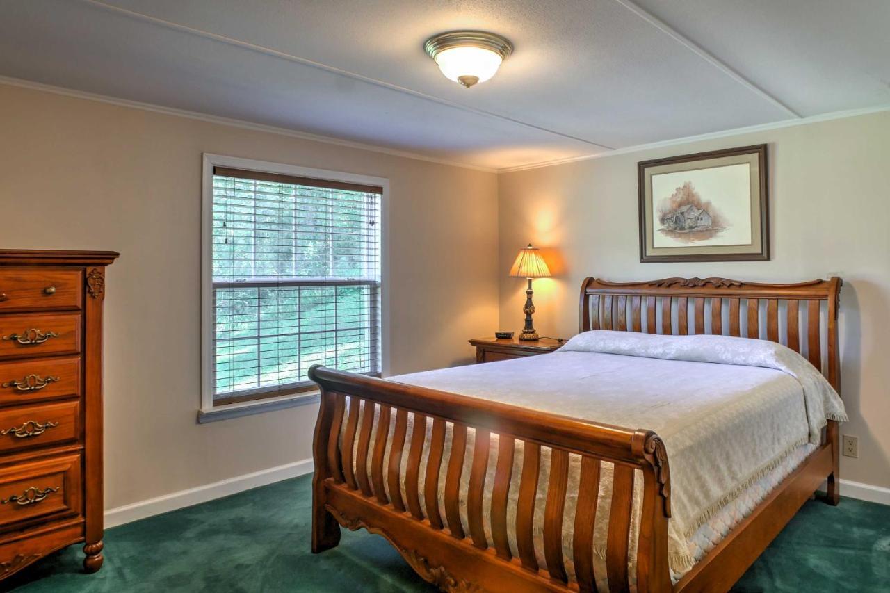 Ooltewah Cabin With Grill, Pool Table And Porch! Eksteriør bilde