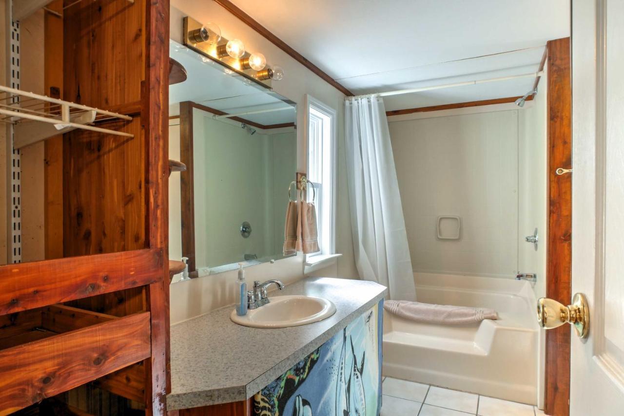 Ooltewah Cabin With Grill, Pool Table And Porch! Eksteriør bilde